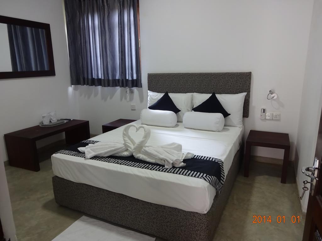 Aaranya Residence Канді Екстер'єр фото